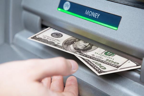 Các vấn đề cần chú ý khi chuyển khoản qua ATM