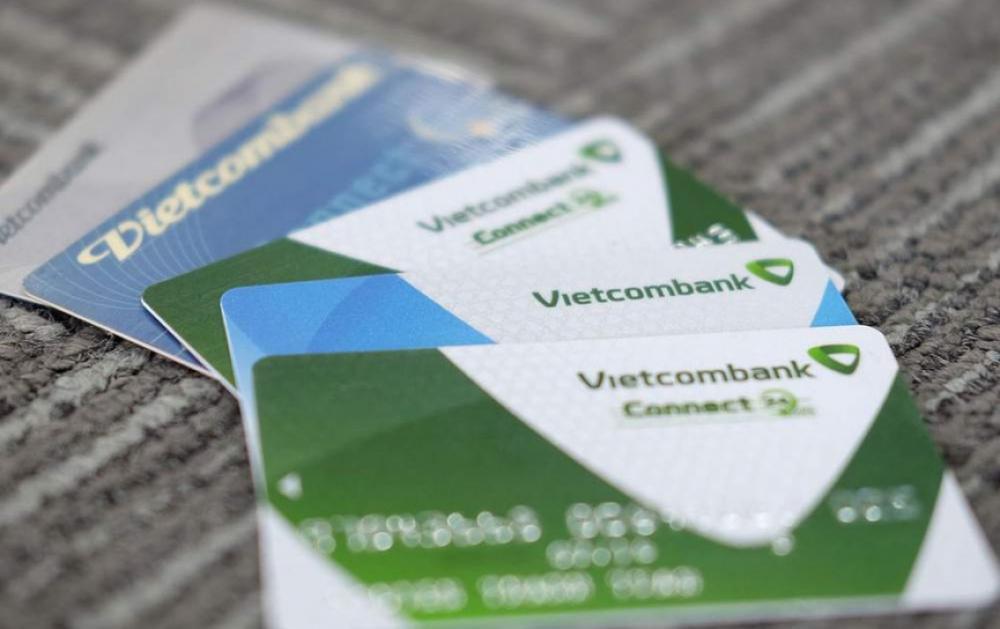 Phí thường niên thẻ tín dụng Vietcombank hiện nay là bao nhiêu?