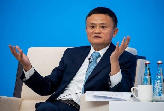 Jack Ma tuyển người khác lạ