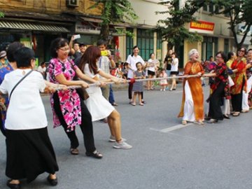 Nỗi lo người trẻ thất nghiệp, người già giữ ghế khi tăng tuổi hưu Ngành hàng tiêu ...