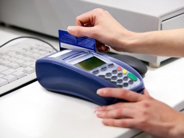 Hội nhập Cách mạng 4.0: Thanh toán qua thẻ và quẹt điện thoại