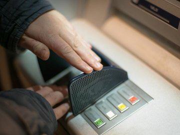 Mã PIN là gì? Phải làm gì khi bị quên mã PIN ATM?