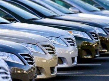 Thuế nhập khẩu ô tô giảm nhưng giá xe vẫn tăng?