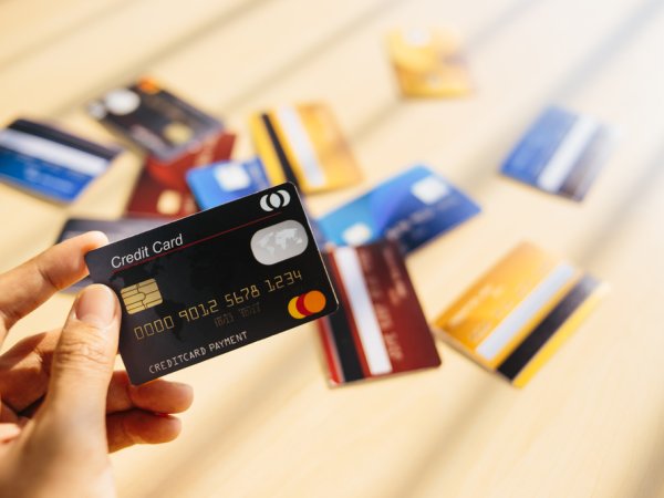Tín dụng là gì? Thẻ tín dụng có phải là một hình thức tín dụng?