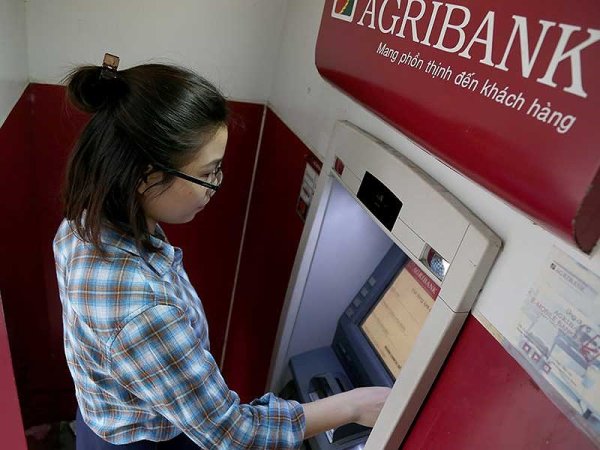 Hướng dẫn cách chuyển khoản ngân hàng Agribank qua ATM