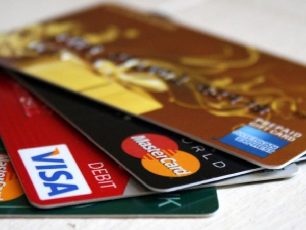 Hỏi và đáp về biểu phí thẻ tín dụng HSBC