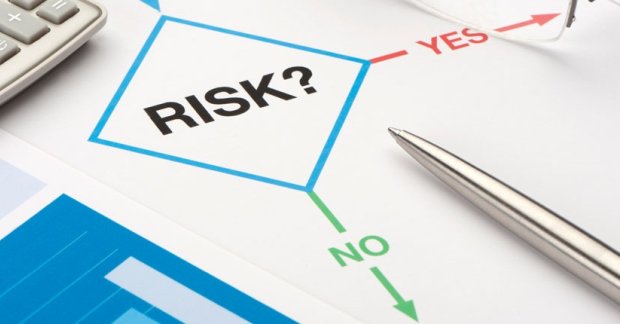 Ai chịu trách nhiệm quản lý và đánh giá dự phòng rủi ro tín dụng trong một tổ chức tín dụng?

